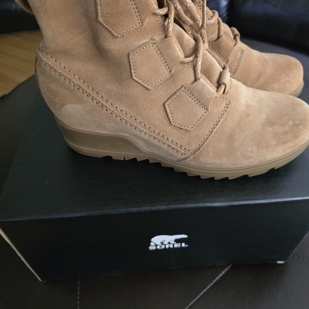 Sorel Evie Tan Suede Lace-Up Wedge Boots